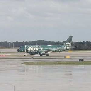 Meet your Posher, Derek